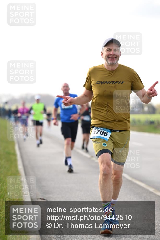 12.04.2026 - 45. Internationalen Wilhelmsburger Insellauf Dr. Thomas Lammeyer http://msf.ph/oto/9442510 12.04.2026 10:12:07 Laufen 5706 meine-sportfotos.de