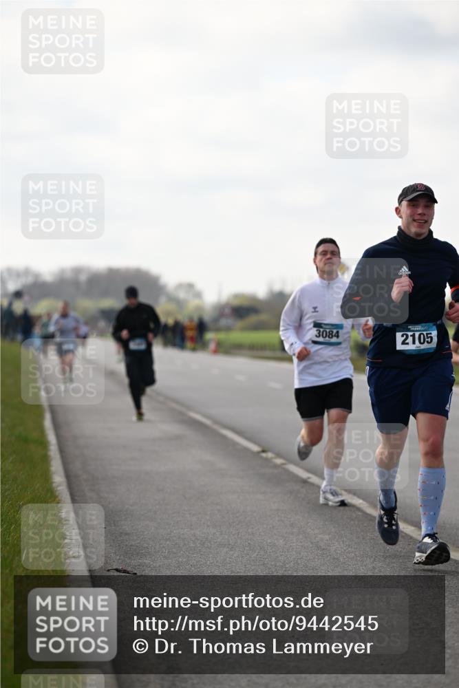 12.04.2026 - 45. Internationalen Wilhelmsburger Insellauf Dr. Thomas Lammeyer http://msf.ph/oto/9442545 12.04.2026 10:12:22 Laufen 3084, 2105 meine-sportfotos.de