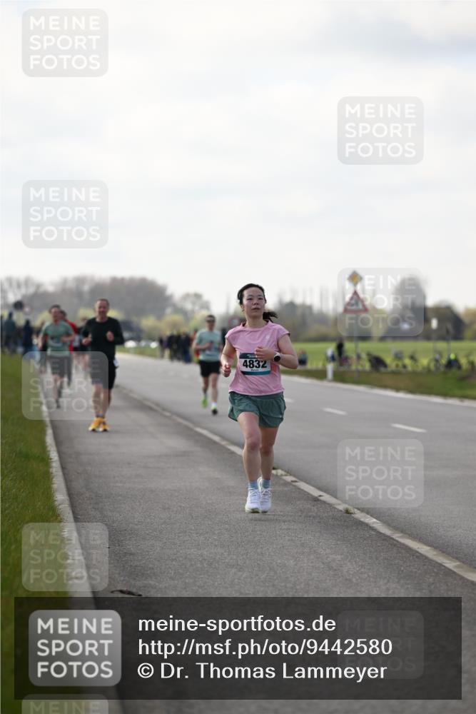 12.04.2026 - 45. Internationalen Wilhelmsburger Insellauf Dr. Thomas Lammeyer http://msf.ph/oto/9442580 12.04.2026 10:12:37 Laufen 4832 meine-sportfotos.de