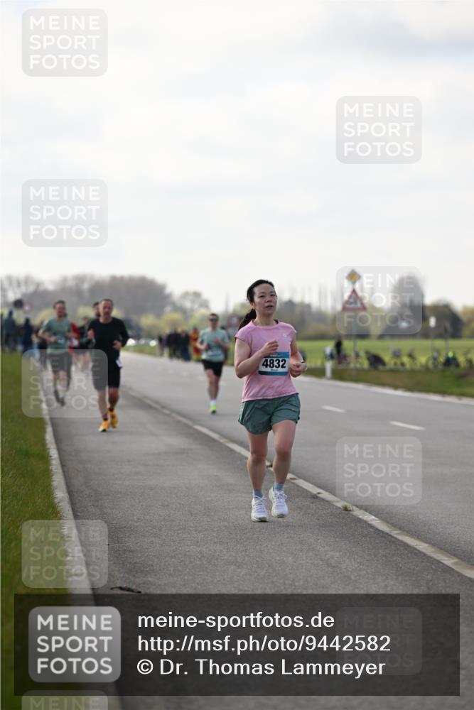 12.04.2026 - 45. Internationalen Wilhelmsburger Insellauf Dr. Thomas Lammeyer http://msf.ph/oto/9442582 12.04.2026 10:12:38 Laufen 4832 meine-sportfotos.de