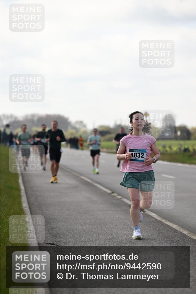 12.04.2026 - 45. Internationalen Wilhelmsburger Insellauf Dr. Thomas Lammeyer http://msf.ph/oto/9442590 12.04.2026 10:12:39 Laufen 4832 meine-sportfotos.de
