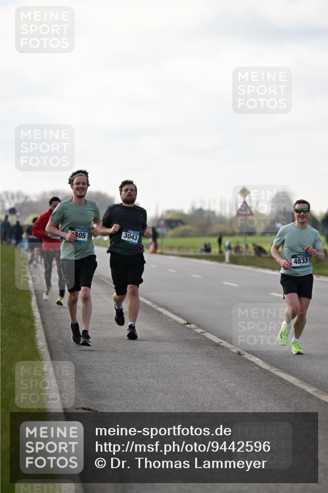 12.04.2026 - 45. Internationalen Wilhelmsburger Insellauf Dr. Thomas Lammeyer http://msf.ph/oto/9442596 12.04.2026 10:12:45 Laufen 405, 3043, 4833 meine-sportfotos.de