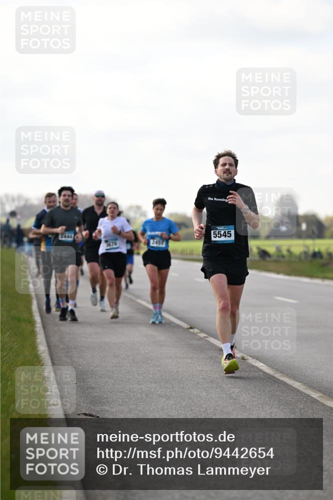 12.04.2026 - 45. Internationalen Wilhelmsburger Insellauf Dr. Thomas Lammeyer http://msf.ph/oto/9442654 12.04.2026 10:12:57 Laufen 2444, 2457, 5545 meine-sportfotos.de