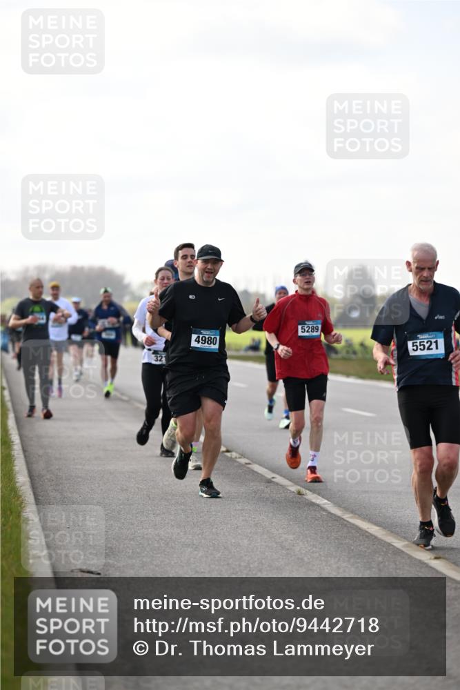 12.04.2026 - 45. Internationalen Wilhelmsburger Insellauf Dr. Thomas Lammeyer http://msf.ph/oto/9442718 12.04.2026 10:13:10 Laufen 321, 4980, 5289, 5521 meine-sportfotos.de
