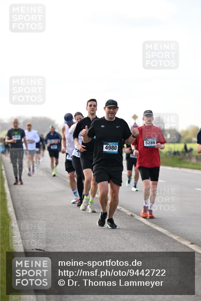 12.04.2026 - 45. Internationalen Wilhelmsburger Insellauf Dr. Thomas Lammeyer http://msf.ph/oto/9442722 12.04.2026 10:13:11 Laufen 32, 4980, 5289 meine-sportfotos.de