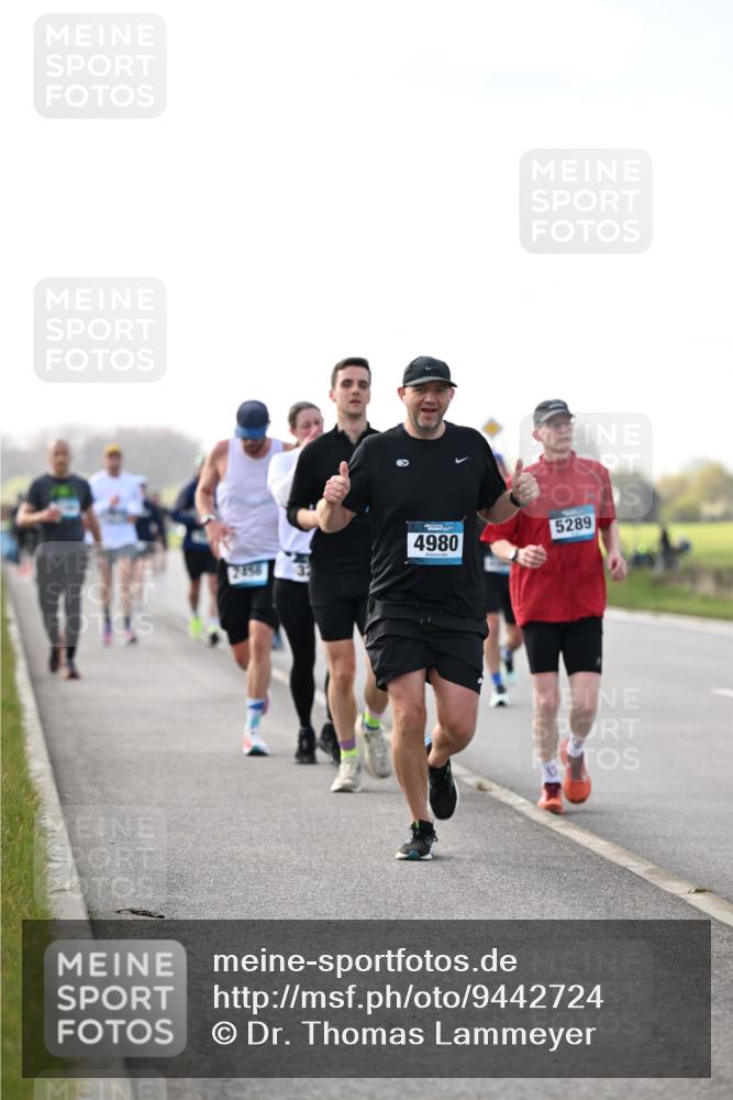 12.04.2026 - 45. Internationalen Wilhelmsburger Insellauf Dr. Thomas Lammeyer http://msf.ph/oto/9442724 12.04.2026 10:13:12 Laufen 2456, 4980, 5289 meine-sportfotos.de