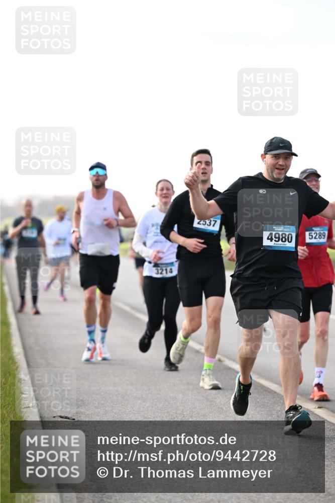 12.04.2026 - 45. Internationalen Wilhelmsburger Insellauf Dr. Thomas Lammeyer http://msf.ph/oto/9442728 12.04.2026 10:13:12 Laufen 3214, 2537, 4980, 5289 meine-sportfotos.de