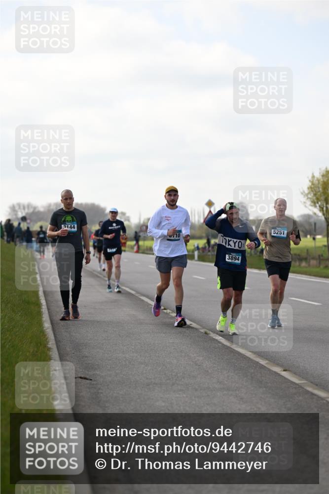 12.04.2026 - 45. Internationalen Wilhelmsburger Insellauf Dr. Thomas Lammeyer http://msf.ph/oto/9442746 12.04.2026 10:13:17 Laufen 3144, 10, 3894, 5251 meine-sportfotos.de