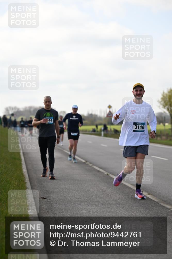 12.04.2026 - 45. Internationalen Wilhelmsburger Insellauf Dr. Thomas Lammeyer http://msf.ph/oto/9442761 12.04.2026 10:13:20 Laufen 44, 3110 meine-sportfotos.de
