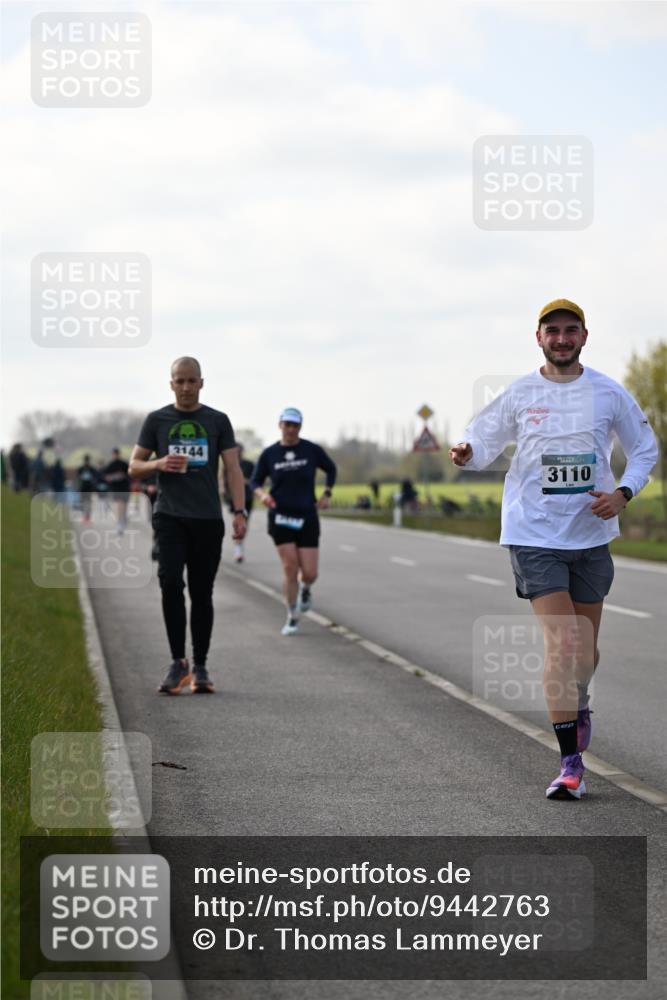 12.04.2026 - 45. Internationalen Wilhelmsburger Insellauf Dr. Thomas Lammeyer http://msf.ph/oto/9442763 12.04.2026 10:13:20 Laufen 3144, 3110 meine-sportfotos.de