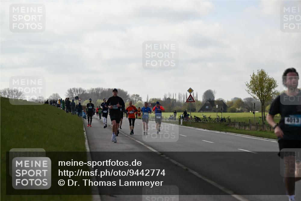 12.04.2026 - 45. Internationalen Wilhelmsburger Insellauf Dr. Thomas Lammeyer http://msf.ph/oto/9442774 12.04.2026 10:13:30 Laufen 23, 4264, 3139, 2148, 3811, 4013 meine-sportfotos.de