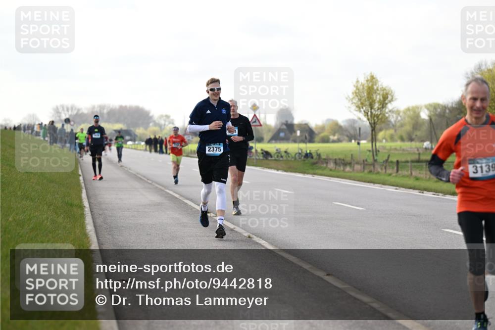 12.04.2026 - 45. Internationalen Wilhelmsburger Insellauf Dr. Thomas Lammeyer http://msf.ph/oto/9442818 12.04.2026 10:13:42 Laufen 2375, 3139 meine-sportfotos.de