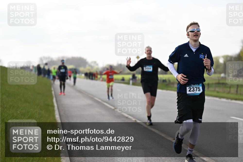 12.04.2026 - 45. Internationalen Wilhelmsburger Insellauf Dr. Thomas Lammeyer http://msf.ph/oto/9442829 12.04.2026 10:13:44 Laufen 5444, 2375 meine-sportfotos.de