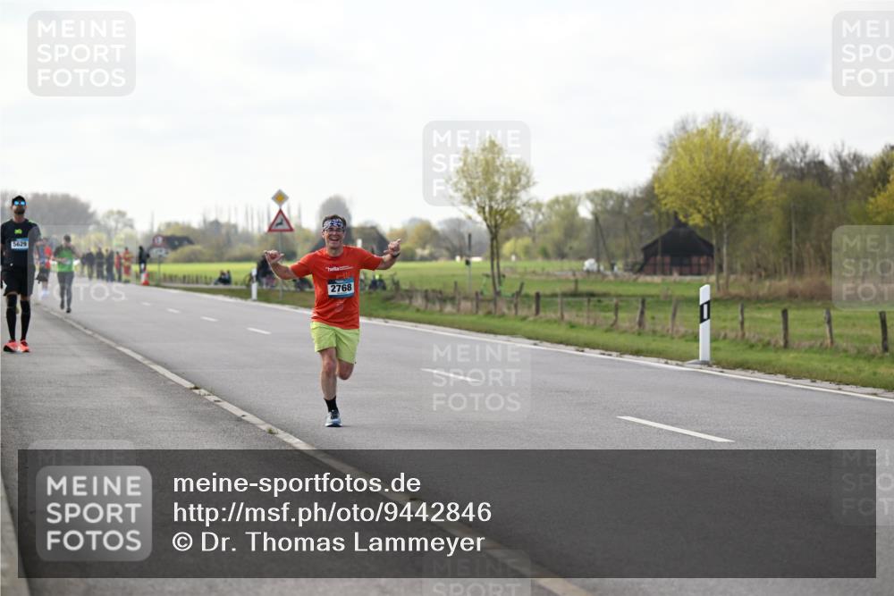 12.04.2026 - 45. Internationalen Wilhelmsburger Insellauf Dr. Thomas Lammeyer http://msf.ph/oto/9442846 12.04.2026 10:13:48 Laufen 5629, 2768 meine-sportfotos.de