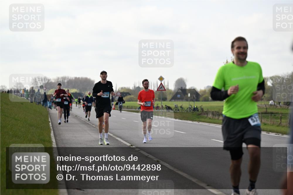 12.04.2026 - 45. Internationalen Wilhelmsburger Insellauf Dr. Thomas Lammeyer http://msf.ph/oto/9442898 12.04.2026 10:14:06 Laufen 4393, 9477, 5732, 2614, 53 meine-sportfotos.de