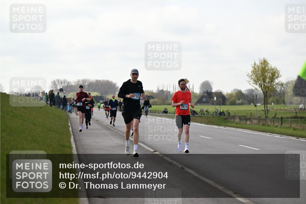 12.04.2026 - 45. Internationalen Wilhelmsburger Insellauf Dr. Thomas Lammeyer http://msf.ph/oto/9442904 12.04.2026 10:14:07 Laufen 4393, 677, 732, 2614 meine-sportfotos.de