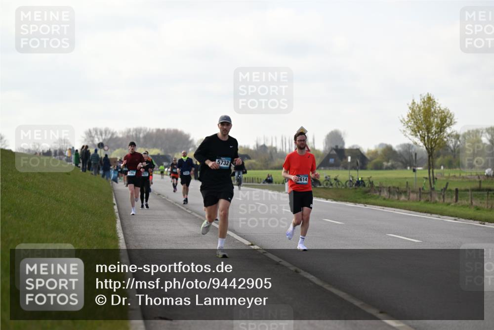 12.04.2026 - 45. Internationalen Wilhelmsburger Insellauf Dr. Thomas Lammeyer http://msf.ph/oto/9442905 12.04.2026 10:14:07 Laufen 4393, 5732, 2614 meine-sportfotos.de