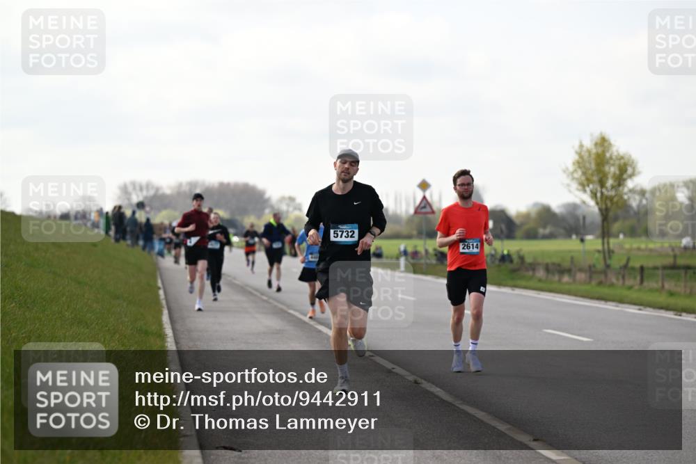 12.04.2026 - 45. Internationalen Wilhelmsburger Insellauf Dr. Thomas Lammeyer http://msf.ph/oto/9442911 12.04.2026 10:14:08 Laufen 5732, 2614 meine-sportfotos.de