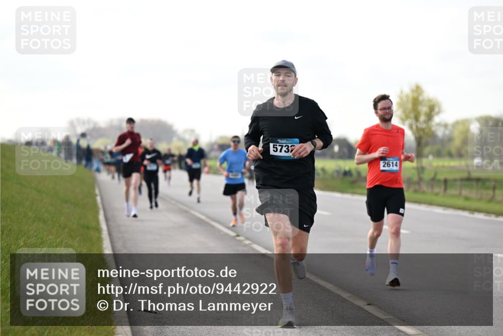 12.04.2026 - 45. Internationalen Wilhelmsburger Insellauf Dr. Thomas Lammeyer http://msf.ph/oto/9442922 12.04.2026 10:14:10 Laufen 5737, 2614 meine-sportfotos.de