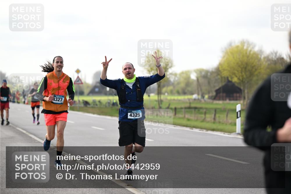 12.04.2026 - 45. Internationalen Wilhelmsburger Insellauf Dr. Thomas Lammeyer http://msf.ph/oto/9442959 12.04.2026 10:14:19 Laufen 4327, 4325 meine-sportfotos.de