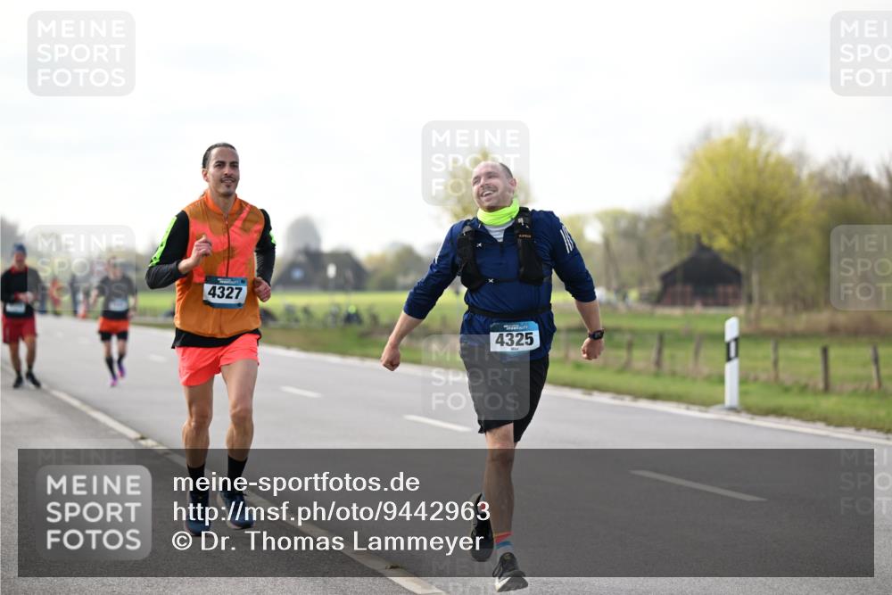 12.04.2026 - 45. Internationalen Wilhelmsburger Insellauf Dr. Thomas Lammeyer http://msf.ph/oto/9442963 12.04.2026 10:14:20 Laufen 4327, 4325 meine-sportfotos.de