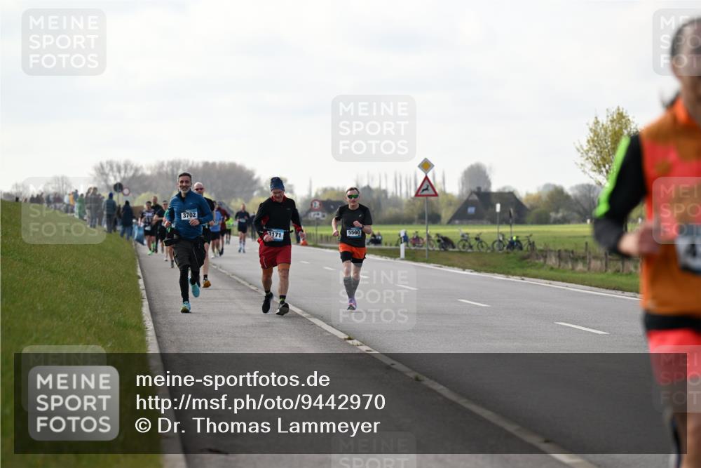 12.04.2026 - 45. Internationalen Wilhelmsburger Insellauf Dr. Thomas Lammeyer http://msf.ph/oto/9442970 12.04.2026 10:14:22 Laufen 3702, 3171, 2, 5560 meine-sportfotos.de