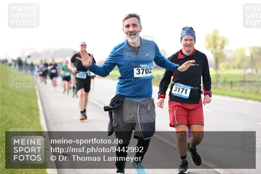 12.04.2026 - 45. Internationalen Wilhelmsburger Insellauf Dr. Thomas Lammeyer http://msf.ph/oto/9442992 12.04.2026 10:14:28 Laufen 4823, 3702, 3171 meine-sportfotos.de
