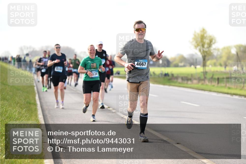 12.04.2026 - 45. Internationalen Wilhelmsburger Insellauf Dr. Thomas Lammeyer http://msf.ph/oto/9443031 12.04.2026 10:14:35 Laufen 4629, 534, 4667 meine-sportfotos.de