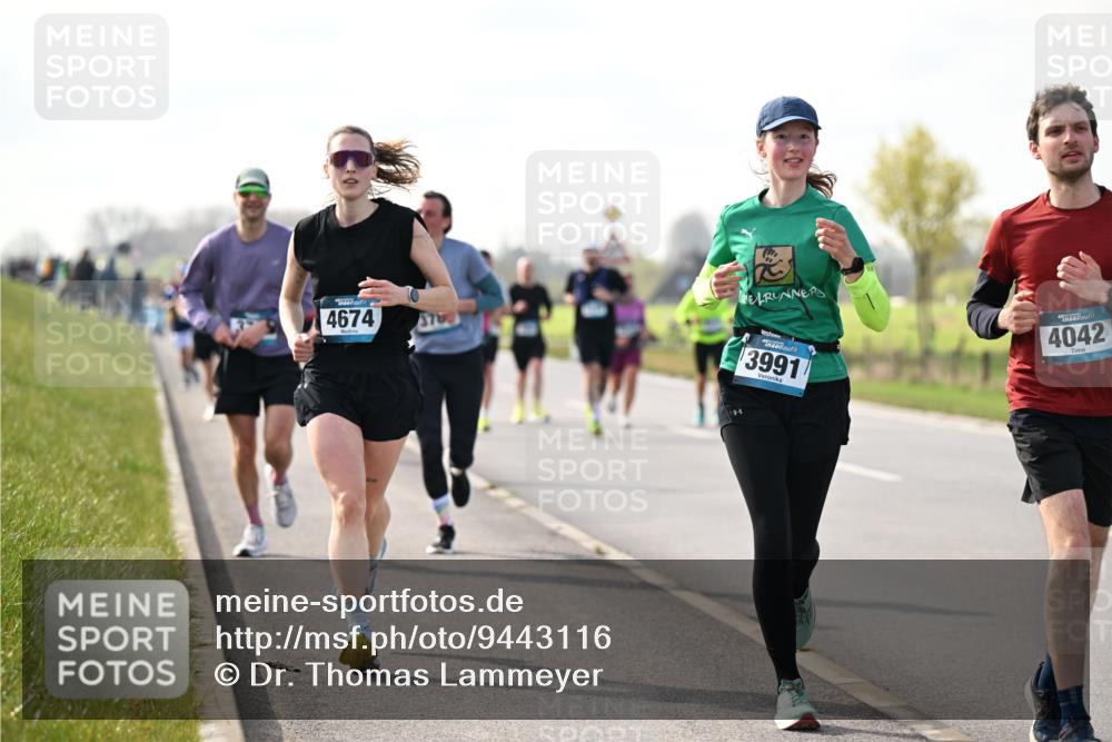 12.04.2026 - 45. Internationalen Wilhelmsburger Insellauf Dr. Thomas Lammeyer http://msf.ph/oto/9443116 12.04.2026 10:14:50 Laufen 4674, 3991, 4042 meine-sportfotos.de
