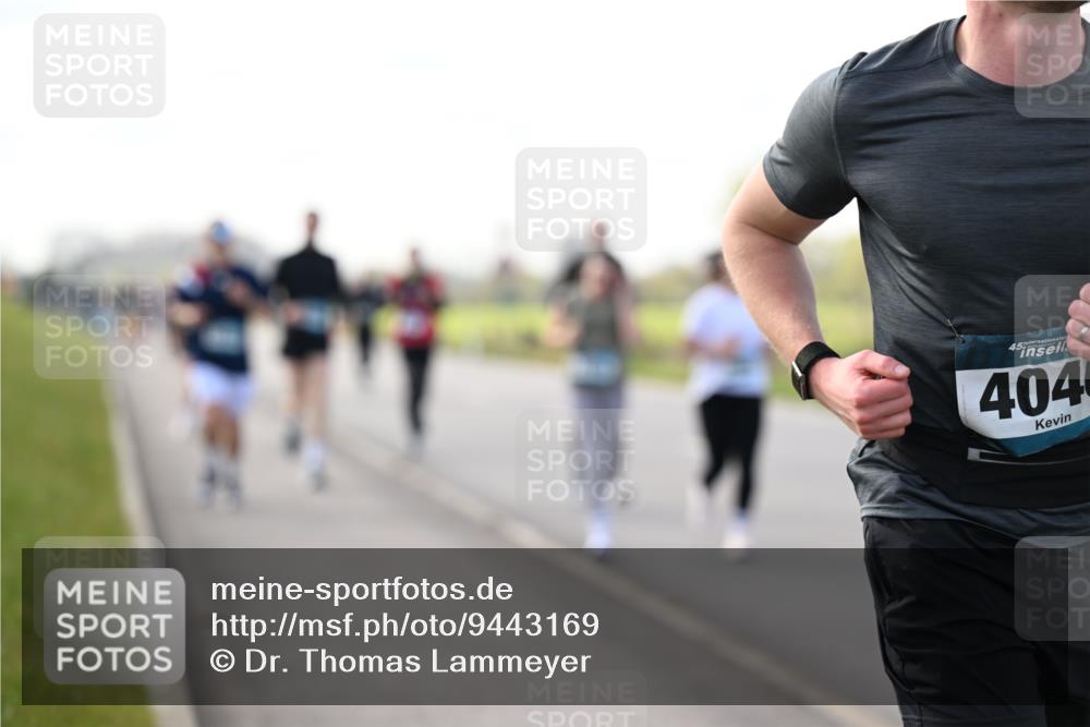12.04.2026 - 45. Internationalen Wilhelmsburger Insellauf Dr. Thomas Lammeyer http://msf.ph/oto/9443169 12.04.2026 10:15:00 Laufen 45, 4040 meine-sportfotos.de