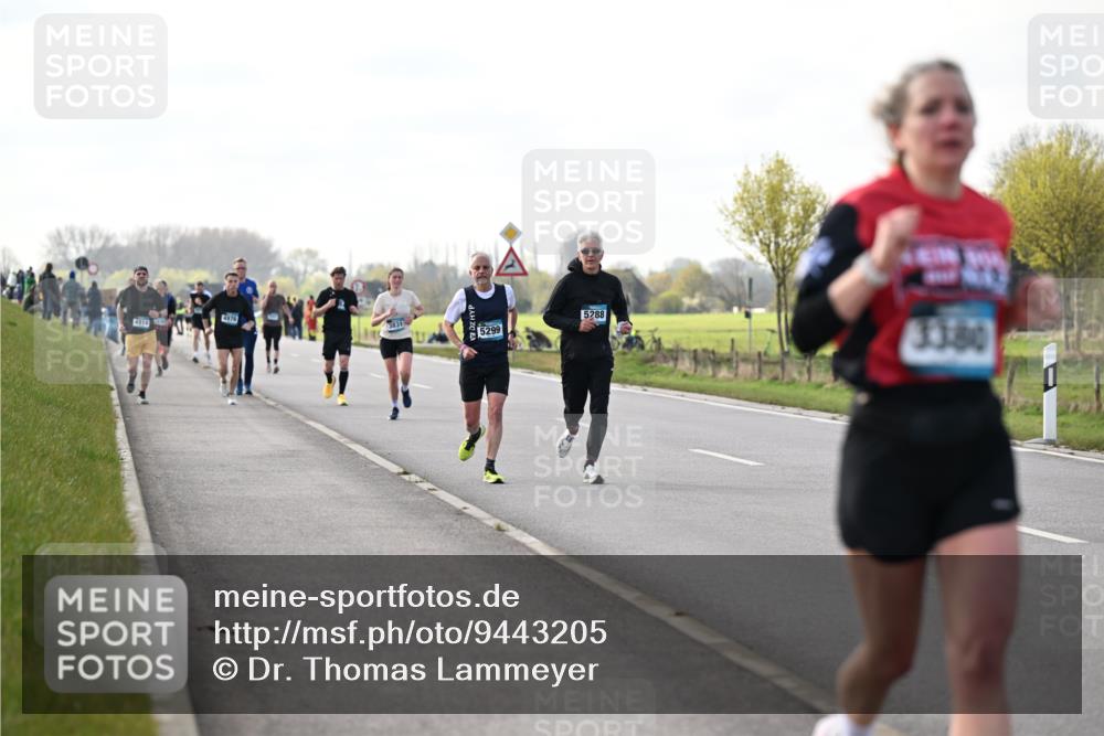 12.04.2026 - 45. Internationalen Wilhelmsburger Insellauf Dr. Thomas Lammeyer http://msf.ph/oto/9443205 12.04.2026 10:15:07 Laufen 4976, 4914, 5299, 5288, 3380 meine-sportfotos.de