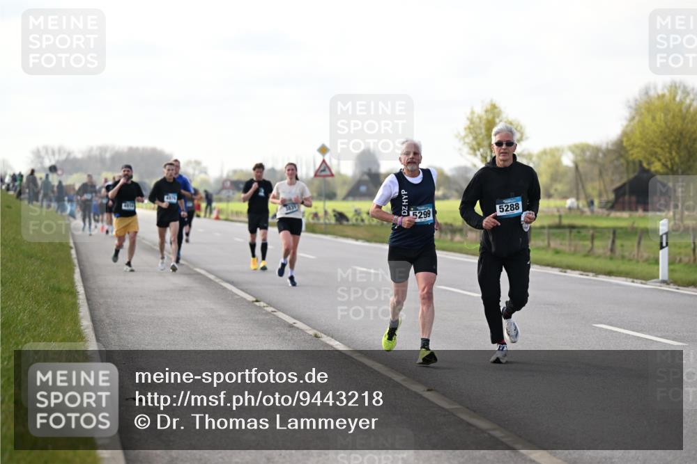 12.04.2026 - 45. Internationalen Wilhelmsburger Insellauf Dr. Thomas Lammeyer http://msf.ph/oto/9443218 12.04.2026 10:15:09 Laufen 5299, 5288 meine-sportfotos.de
