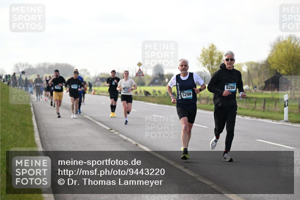 12.04.2026 - 45. Internationalen Wilhelmsburger Insellauf Dr. Thomas Lammeyer http://msf.ph/oto/9443220 12.04.2026 10:15:10 Laufen 5299, 5288 meine-sportfotos.de