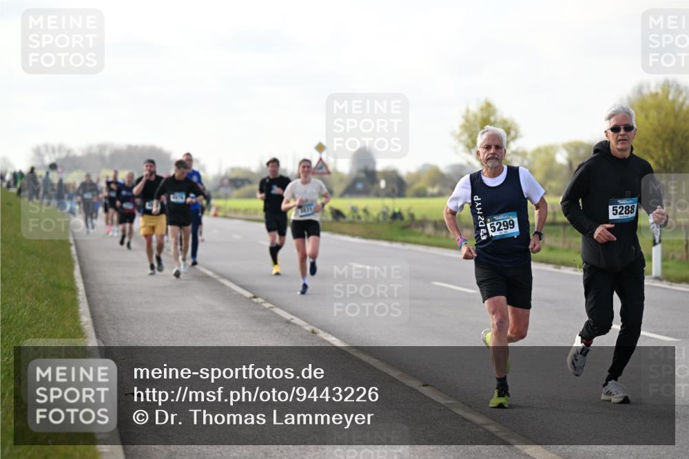 12.04.2026 - 45. Internationalen Wilhelmsburger Insellauf Dr. Thomas Lammeyer http://msf.ph/oto/9443226 12.04.2026 10:15:10 Laufen 5299, 5288 meine-sportfotos.de