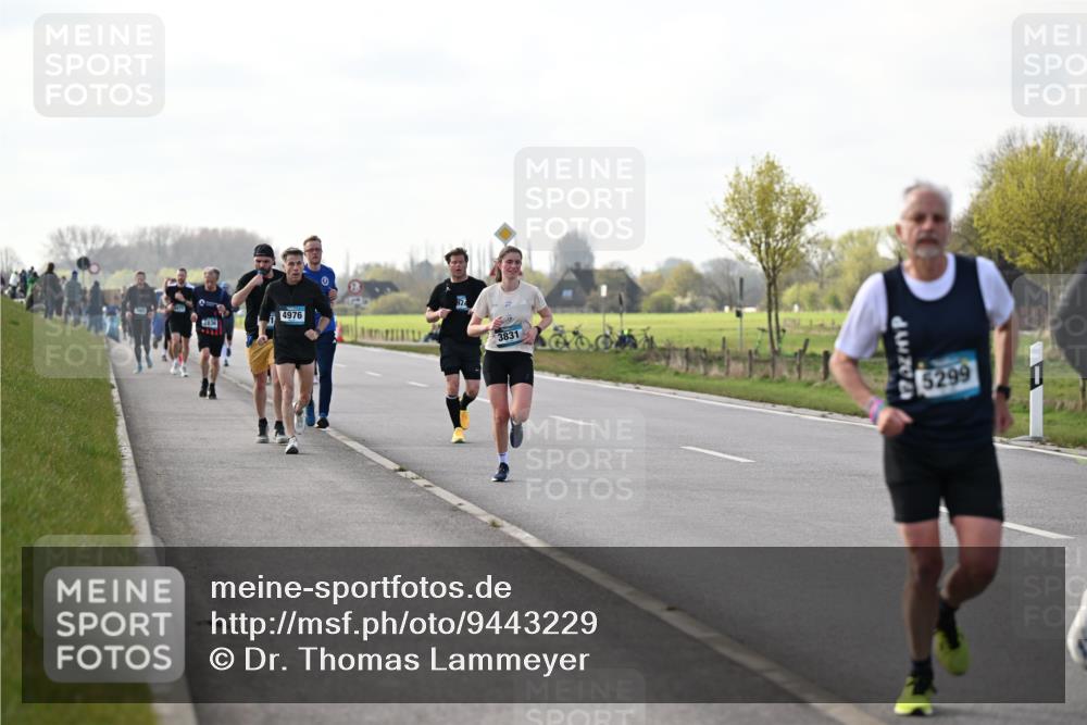 12.04.2026 - 45. Internationalen Wilhelmsburger Insellauf Dr. Thomas Lammeyer http://msf.ph/oto/9443229 12.04.2026 10:15:11 Laufen 374, 4976, 3831, 7, 5299 meine-sportfotos.de