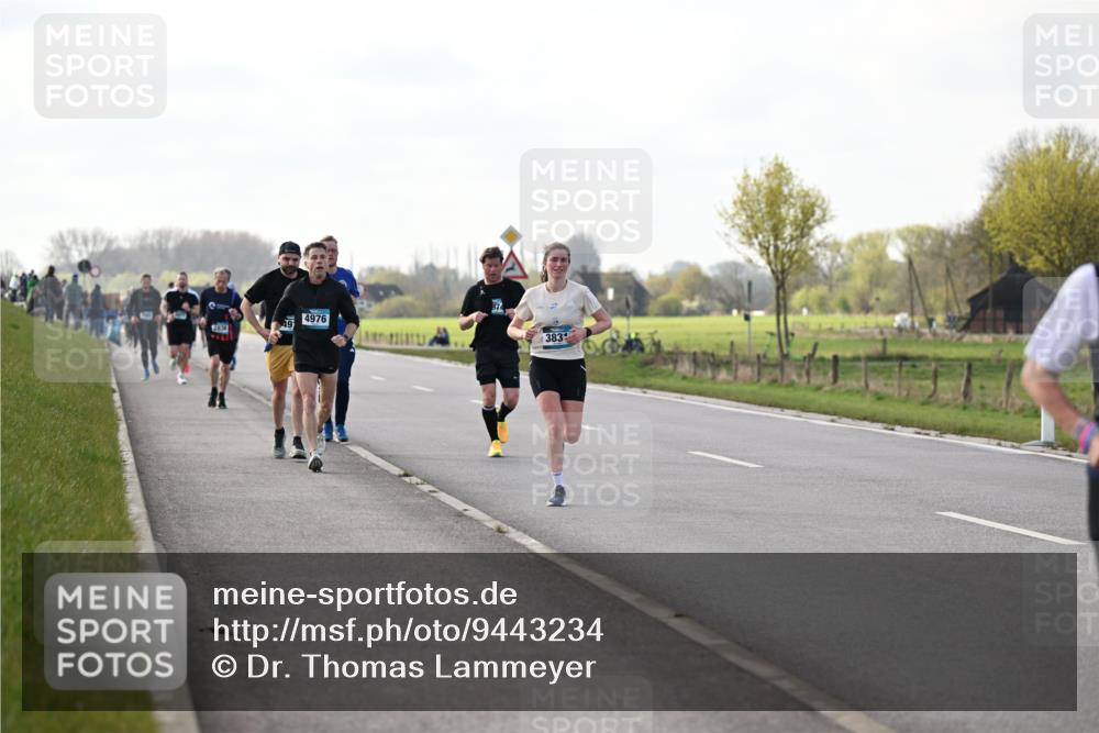 12.04.2026 - 45. Internationalen Wilhelmsburger Insellauf Dr. Thomas Lammeyer http://msf.ph/oto/9443234 12.04.2026 10:15:12 Laufen 49, 4976, 374, 383 meine-sportfotos.de