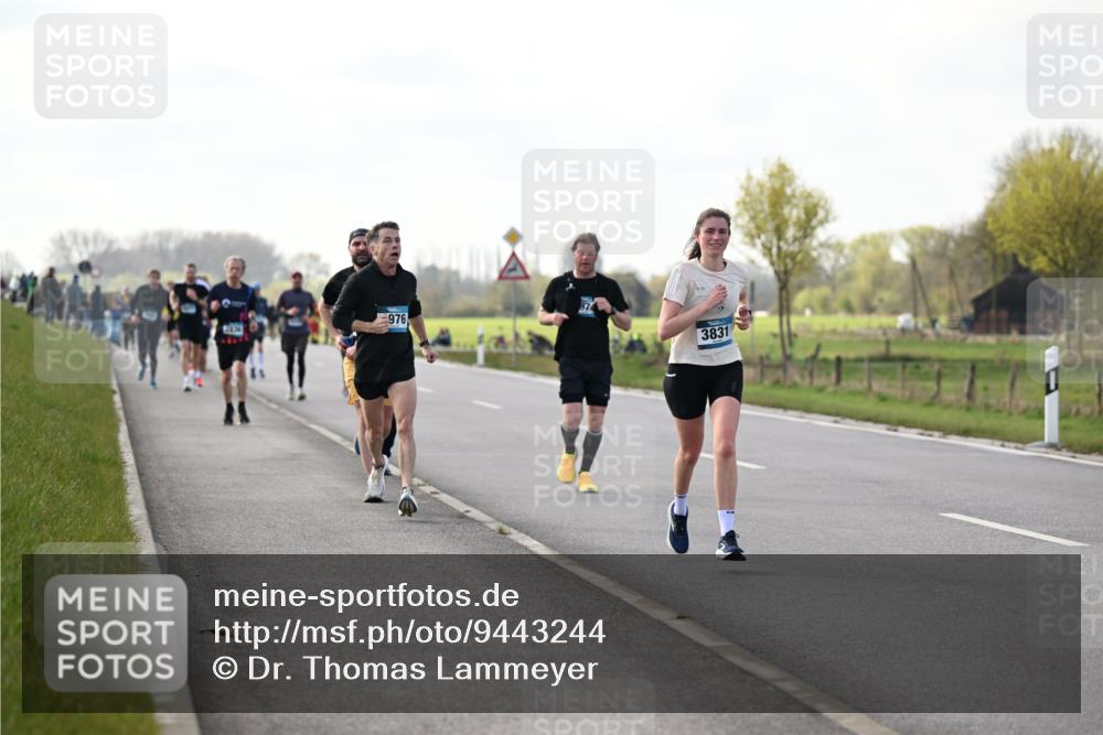 12.04.2026 - 45. Internationalen Wilhelmsburger Insellauf Dr. Thomas Lammeyer http://msf.ph/oto/9443244 12.04.2026 10:15:14 Laufen 976, 3831 meine-sportfotos.de