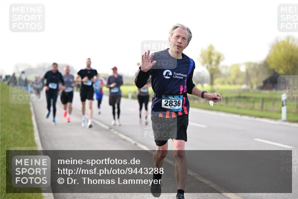 12.04.2026 - 45. Internationalen Wilhelmsburger Insellauf Dr. Thomas Lammeyer http://msf.ph/oto/9443288 12.04.2026 10:15:21 Laufen 2836 meine-sportfotos.de