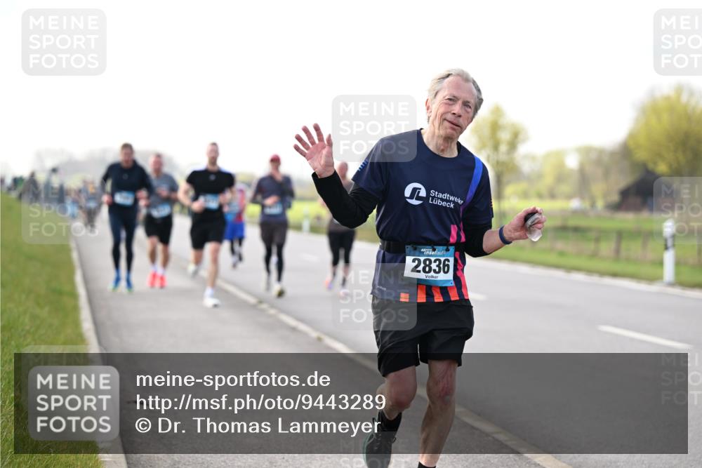 12.04.2026 - 45. Internationalen Wilhelmsburger Insellauf Dr. Thomas Lammeyer http://msf.ph/oto/9443289 12.04.2026 10:15:21 Laufen 2836 meine-sportfotos.de