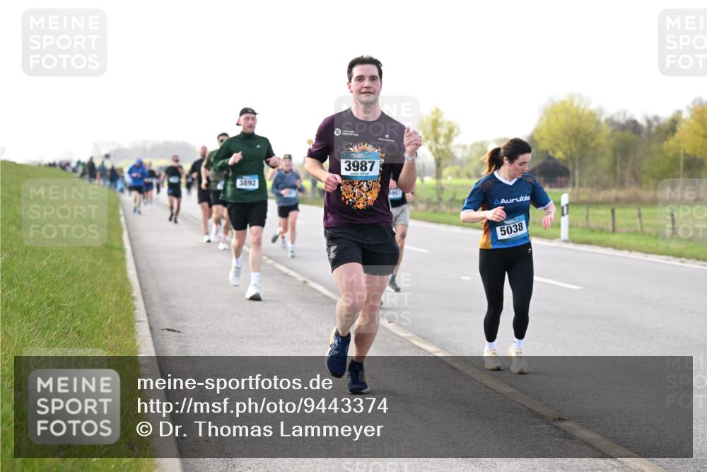 12.04.2026 - 45. Internationalen Wilhelmsburger Insellauf Dr. Thomas Lammeyer http://msf.ph/oto/9443374 12.04.2026 10:15:42 Laufen 3892, 3987, 5038 meine-sportfotos.de