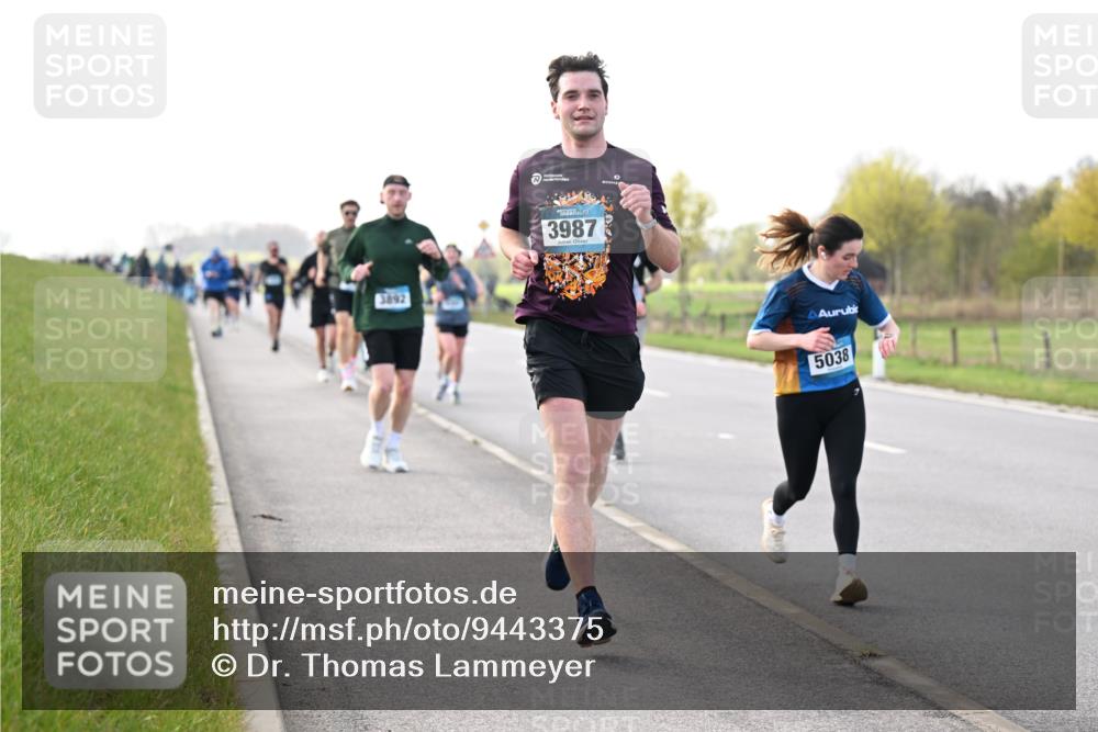 12.04.2026 - 45. Internationalen Wilhelmsburger Insellauf Dr. Thomas Lammeyer http://msf.ph/oto/9443375 12.04.2026 10:15:43 Laufen 3892, 3987, 5038 meine-sportfotos.de