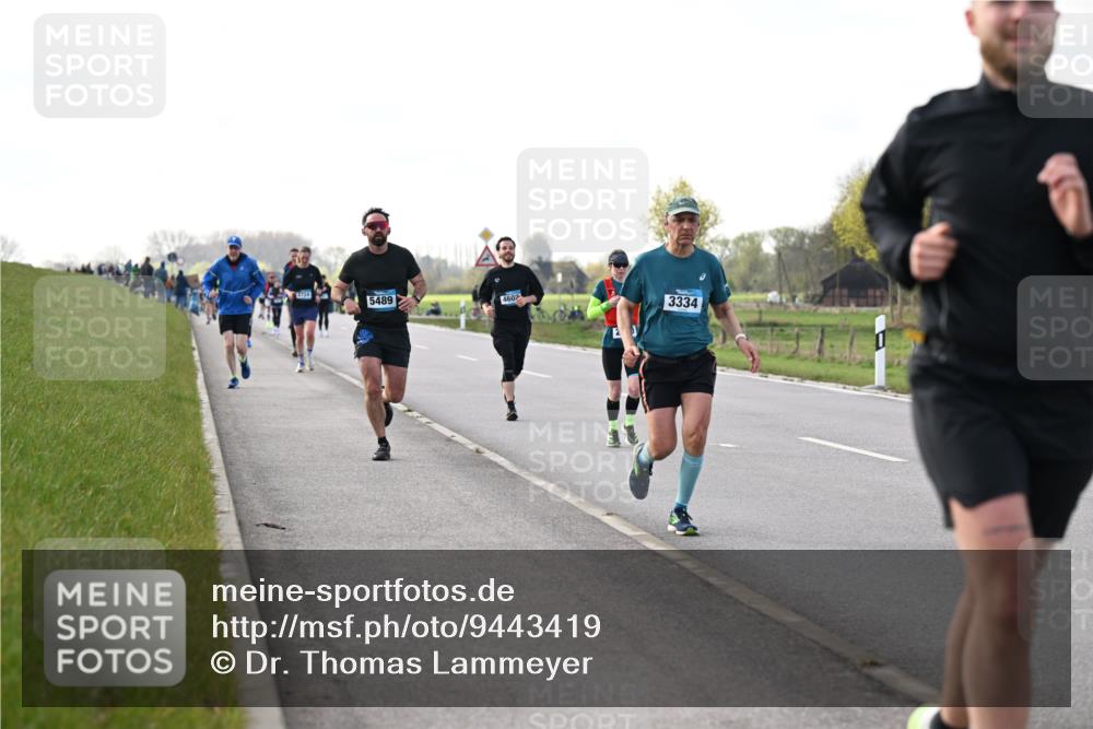 12.04.2026 - 45. Internationalen Wilhelmsburger Insellauf Dr. Thomas Lammeyer http://msf.ph/oto/9443419 12.04.2026 10:15:50 Laufen 2724, 5489, 4602, 3334 meine-sportfotos.de