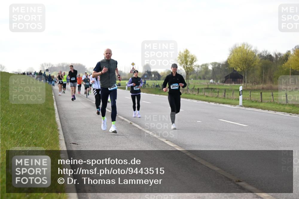 12.04.2026 - 45. Internationalen Wilhelmsburger Insellauf Dr. Thomas Lammeyer http://msf.ph/oto/9443515 12.04.2026 10:16:05 Laufen 408, 5647, 5654 meine-sportfotos.de