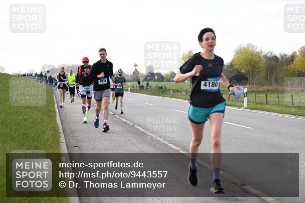 12.04.2026 - 45. Internationalen Wilhelmsburger Insellauf Dr. Thomas Lammeyer http://msf.ph/oto/9443557 12.04.2026 10:16:11 Laufen 4829, 4934, 2500, 4180 meine-sportfotos.de