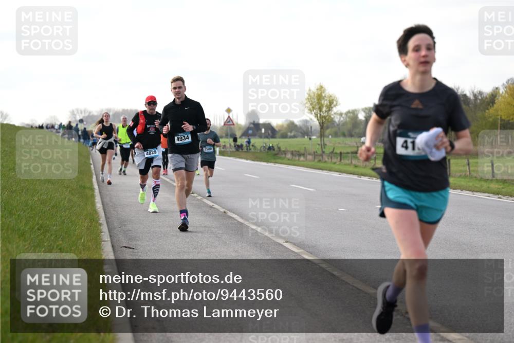 12.04.2026 - 45. Internationalen Wilhelmsburger Insellauf Dr. Thomas Lammeyer http://msf.ph/oto/9443560 12.04.2026 10:16:12 Laufen 4934, 4829, 2500, 41 meine-sportfotos.de