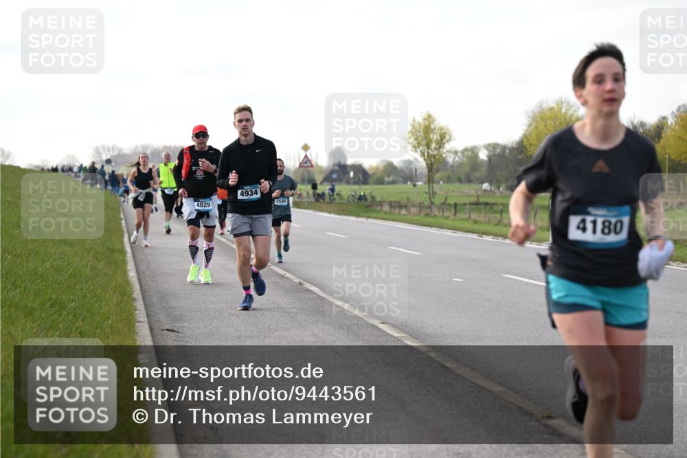 12.04.2026 - 45. Internationalen Wilhelmsburger Insellauf Dr. Thomas Lammeyer http://msf.ph/oto/9443561 12.04.2026 10:16:12 Laufen 4934, 4829, 2500, 4180 meine-sportfotos.de