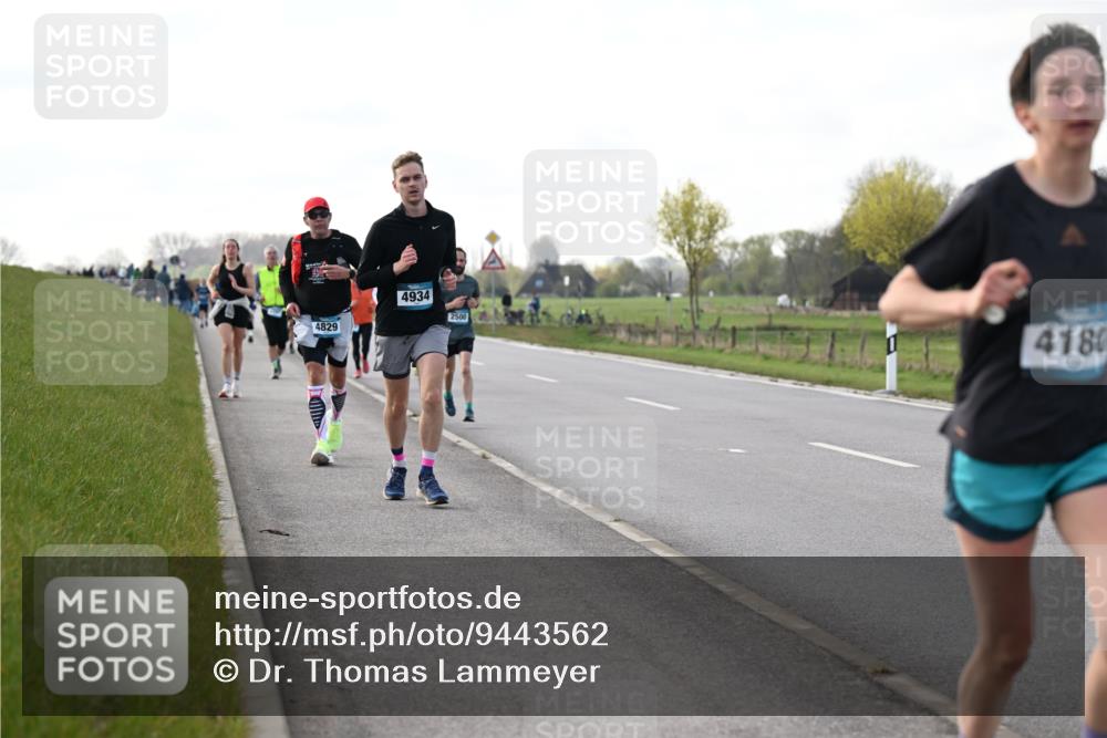 12.04.2026 - 45. Internationalen Wilhelmsburger Insellauf Dr. Thomas Lammeyer http://msf.ph/oto/9443562 12.04.2026 10:16:12 Laufen 4829, 4934, 2500, 4180 meine-sportfotos.de