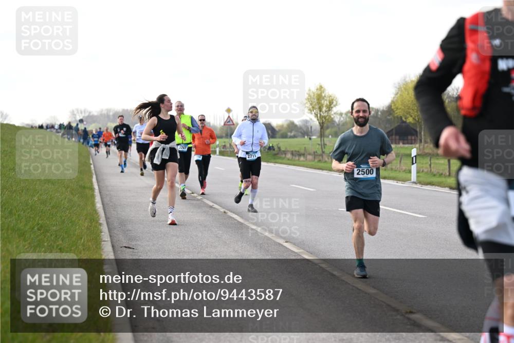 12.04.2026 - 45. Internationalen Wilhelmsburger Insellauf Dr. Thomas Lammeyer http://msf.ph/oto/9443587 12.04.2026 10:16:16 Laufen 3747, 2711, 16, 2500 meine-sportfotos.de