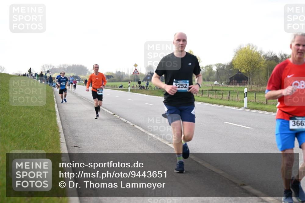 12.04.2026 - 45. Internationalen Wilhelmsburger Insellauf Dr. Thomas Lammeyer http://msf.ph/oto/9443651 12.04.2026 10:16:27 Laufen 5606, 2252, 3662 meine-sportfotos.de
