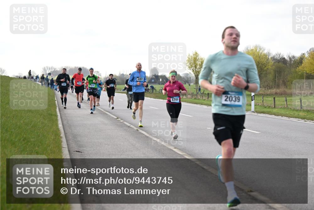 12.04.2026 - 45. Internationalen Wilhelmsburger Insellauf Dr. Thomas Lammeyer http://msf.ph/oto/9443745 12.04.2026 10:16:48 Laufen 2262, 2263, 5270, 5247, 4483, 5705, 2039 meine-sportfotos.de